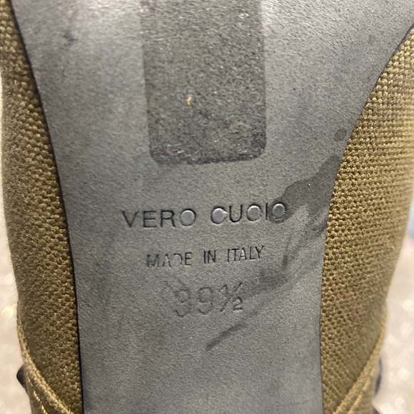 Balmain unique vintage Rhianna ankle stud boot. Got it in London. Worn twice - Picture 4 of 9